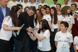Genç Mucitler Ödüllerini Prof. Dr. Aziz Sancar'dan Aldılar