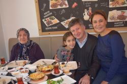 Çekmeköy'de Şampiyon Kokoreç'in kahvaltı menüsü tam not aldı