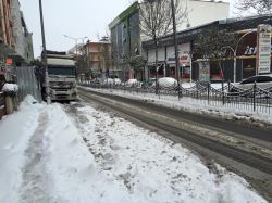 Çekmeköy'de Kar Kalınlığı 20 Santimetre