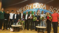 Futbolun Ünlü İsimleri Çekmeköy Doğa Koleji'nde Öğrencilerle Buluştu
