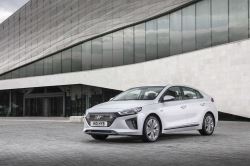 Hyundai, Yeni i30 ve IONIQ ile İstanbul Otomobil Fuarı'na Hazır
