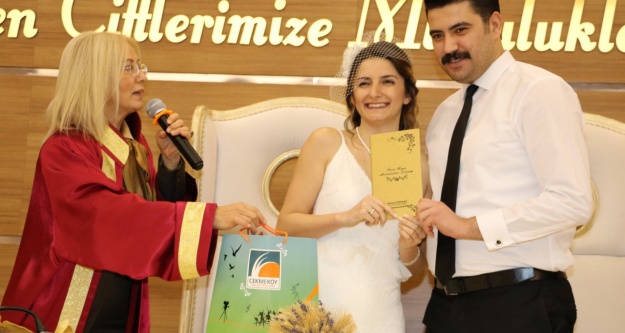 Çekmeköy'de 14 Şubat Sevgililer gününe özel 26 nikah