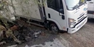 Sancaktepe'de Ekmek Arabası Çukura Düştü
