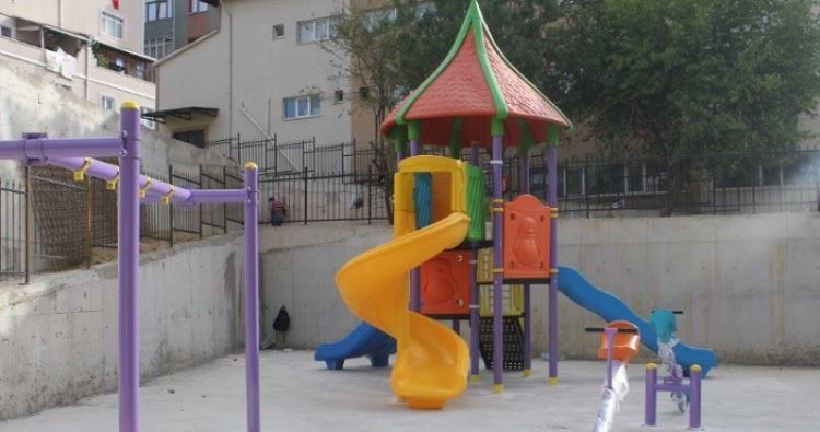 Ümraniye'ye Yeni Park, Bahçe Ve Oyun Alanları