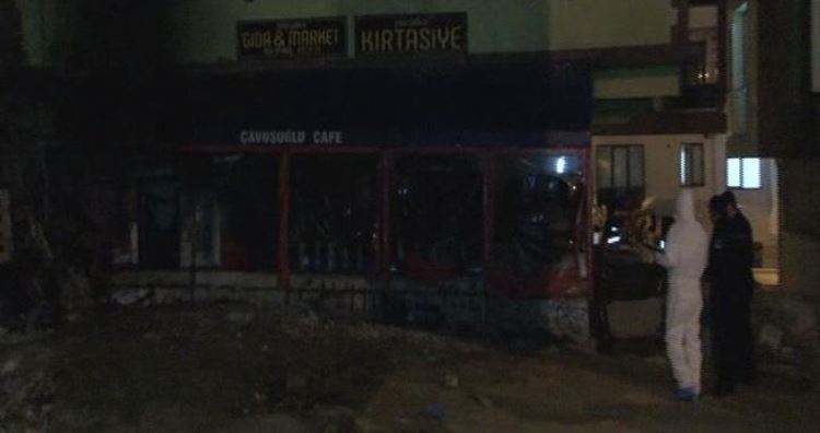 Çekmeköy'de Kafe'de Yangın Çıktı: 1 Ölü