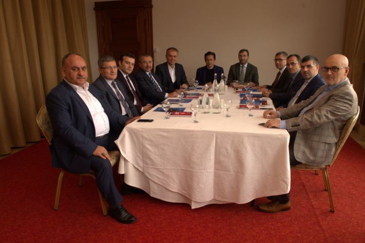 Anadolu Yakası Belediye Başkanları Çekmeköyde Bir Araya Geldi