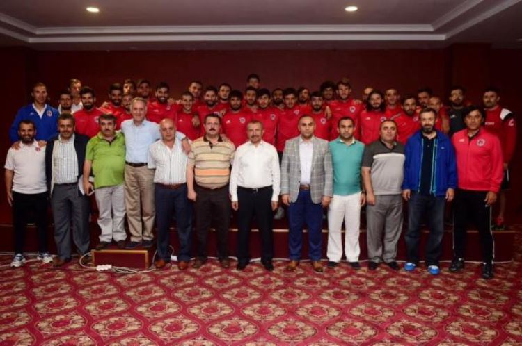 Başkan İsmail Erdem Ve Yönetim Kurulundan Sancaktepe Futbol Takımına Moral Ziyareti