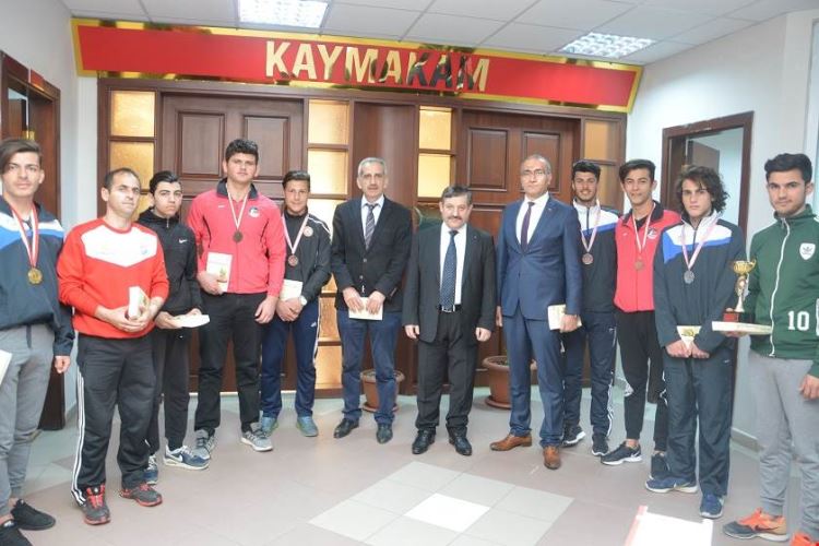 Çekmeköy Toki Çok Programlı Anadolu Lisesi Spor Alanında Adından Söz Ettiriyor
